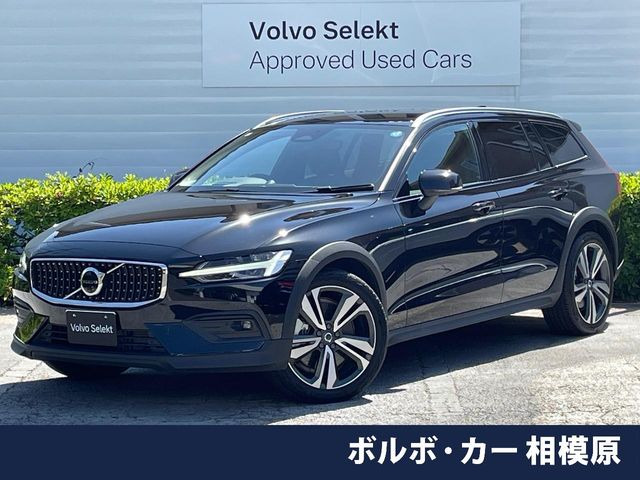 V60クロスカントリー アルティメット B5 AWD 4WD