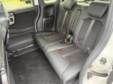 ご納車時には納車点検実施いたします。指定交換部品(エンジンオイル、オイルエレメント、ワイパーゴム等)新品交換致します。その他必要交換部品は点検時交換致します。