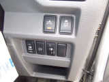 エマジェンシーブレーキ・VDC装備なのでまさかの時に運転のサポートをします。