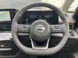 手元でナビの音量調整等が出来るのでナビの操作によるわき見運転を防止することが出来ます。
