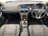 V40クロスカントリー 限定200台 T4ノルディック 入庫です!パワーシートや快適装備盛りだくさん♪もちろんボルボが世界に誇る安全機能も多数装備されております。