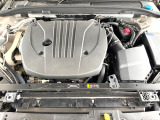 当店の認定中古車(VOLVO APPROVED CAR)はメーカー基準の車齢・走行に応じた内外装・機関の176項目もの項目に厳密な点検を実施。すべての基準を満たした自信を持ってお届けする中古車です。