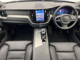XC60 ウルトラ T6 AWD プラグイン ハイブリッド ブラック エディション 4WD 