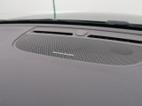 【harman kardon】ハーマンカードンのHi-Fiスペシャリストと共に、モデル別に開発・設計された専用チューニングが臨場感溢れる音響空間を実現しています。