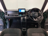 【前方視界】開放的な前方視界!運転がしやすく疲れにくいです♪窓が大きく、見通しがとっても良いおクルマですよ♪