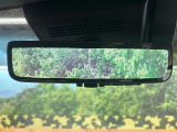 【デジタルインナーミラー】後席の大きな荷物や同乗者で後方が確認しづらい時でも安心!カメラが撮影した車両後方の映像をルームミラー内に表示。クリアな視界で状況の確認が可能です!