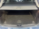 普段のお買い物や通勤、送迎等に十分な荷室スペースを確保しております。セカンドシートを倒すと、大きな荷物の積載も可能です。