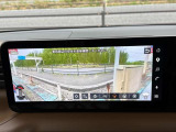 ディスプレイからのカメラ視点を変更することで、状況に合わせて運転席からの死角もカバーできます♪