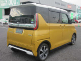 全方位カメラ装備!!車庫入れが苦手な方でも安全に駐車可能です!!