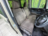 運転席シート廻りは使用感も少なく、良好な状態となっています。丁寧に使われていたことがよくわかりますね。