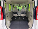 普段のお買い物や通勤、送迎等に十分な荷室スペースを確保しております。セカンドシートを倒すと、大きな荷物の積載も可能です♪