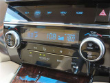 オートエアコンで車内はいつでも快適です♪