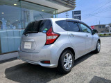 駐停車で気を使いたくない。狭い道もキビキビ走りたい。そんな方にぴったりな大きさです。コンパクトなボディは取り回しが良く、視界も広いので運転しやすいですよ。