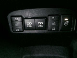 ハンドルヒーター付いています!運転席・助手席にはシートヒーターが付いております!寒い冬でも快適にドライブできますね♪(^▽^)
