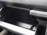ちょっとした小物入れに便利ですね。