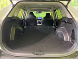 【パワーバックドア】スマートキーや運転席のボタンを押すだけでリアゲートが自動で開閉します!荷物を持っている時や、高い位置にあるバックドアを閉める際に便利な機能です♪