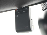 ◆ドライブレコーダー◆映像・音声などを記録する自動車用の装置です。 もしもの事故の際の記録はもちろん、旅行の際の思い出としてドライブの映像を楽しむことができます。