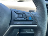 プロパイロットスイッチ。高速道路での、単調な&rdquo;渋滞走行&rdquo;と長時間の&rdquo;巡航走行&rdquo;。この2つのシーンで、ドライバーに代わってアクセル、ブレーキ、ステアリングを自動で制御。