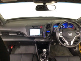 【前方視界】開放的な前方視界!運転がしやすく疲れにくいです♪窓が大きく、見通しがとっても良いおクルマですよ♪