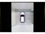 360度ビューのモニターは、高画質で周りの様子がハッキリと映し出されます。前後左右それぞれのカメラへの切り替えも可能です。