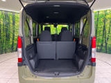 積み下ろしのしやすいデッキにはたっぷりと荷物を積み込んでいただけます。遊びから仕事まで、様々なシーンで頼れます♪