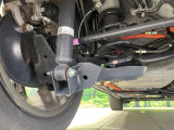 お車を安心してお乗りいただく為には、足回りの定期点検が欠かせません。サービスサポート(有償保証)では無料点検もご提供しており、安心のカーライフをお過ごしいただけるサポート体制が整っています。