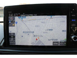バックカメラを搭載しておりガイドラインも表示されますので車庫入れも安心ですね♪