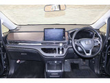 操作性に優れた運転席となります!小物入れや各ボタンの配置にこだわり、使いやすいです!座り心地もよく視認性も良好なのでロングドライブもお任せ下さい!