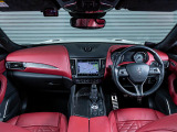 Levante Trofeo 580馬力(カタログ値)純正OP総額:1,365,000円 3Dカーボンインテリアトリム トリプルコートペイント 22インチオリオーネ 4ゾーンクライメートコントロール