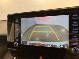 バックギアに入れると、このように後方が映し出されます!駐車の際とても安心!便利!最終確認はご自身の目と耳で必ず行ってください!