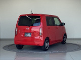 バックカメラが付いているのでバックでの車庫入れも安心です。