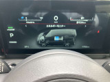 メーター内のディスプレイには運転をサポートするさまざまな情報を表示。
