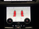 前席シートヒーター 『三段階で強弱の調節が可能なシートヒーティング機能を装備しております。季節によっては欠かすことのできないポイントの高い装備ではないでしょうか。』