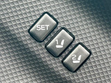 【メモリー機能付きパワーシート】ドライバーごとに設定したシート位置を記憶して、ボタン一つで切り替えできる便利な機能!運転する方が複数名いらっしゃるご家庭におすすめです♪