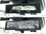 車両後方のカメラ映像をミラー面に映し出して、いつでもクリアな後方視界を確保する、インテリジェントルームミラー!