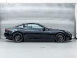 もちろんサラウンドビューモニター+パークセンサーを搭載。駐車時の不安を軽減。