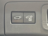 【パワーバックドア】スマートキーや運転席のボタンを押すだけでリアゲートが自動で開閉します!荷物を持っている時や、高い位置にあるバックドアを閉める際に便利な機能です♪