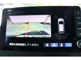 バックカメラを搭載しておりガイドラインも表示されますので車庫入れも安心ですね♪