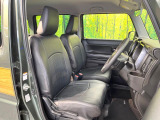 運転席シート廻りは使用感も少なく、良好な状態となっています。丁寧に使われていたことがよくわかりますね。