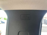 カーテンエアバック装備です
