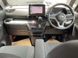 ◆◆◆運転席まわりはこのように機能的にまとまっています。