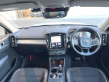 XC40 T4 モメンタム 