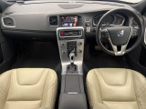 V60 D4 ダイナミック エディション ディーゼル 
