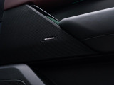 MERIDIANは英国のプレミアムオーディオブランドです。重低音から高音域までしっかりと再現でき、コンサートのような臨場感溢れる音響空間を実現します。どうぞ店頭にてご体感ください。