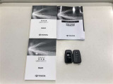 【キーレス】少し離れた場所からでもボタン一つでドアの開錠・施錠ができるのでとっても便利!ドアの鍵穴周りに傷をつけることもありません♪