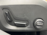 【パワーシート】スイッチ一つで簡単にシート位置の微調整が可能!電動だから力もいりません!自分に最適なシートポジションにセットして、快適なドライブをお楽しみください。