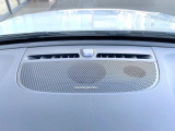 【harman kardon】ハーマンカードンのHi-Fiスペシャリストと共に、モデル別に開発・設計された専用チューニングが臨場感溢れる音響空間を実現しています。
