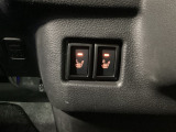 4WDは運転席だけでなく、助手席にもシートヒーターを装備しております!