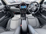 こちらのお車はMINI NEXT鶴ヶ島に展示中です。☆お問合せをお待ちしてます!