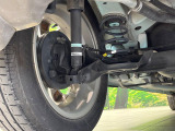 お車を安心してお乗りいただく為には、足回りの定期点検が欠かせません。サービスサポート(有償保証)では無料点検もご提供しており、安心のカーライフをお過ごしいただけるサポート体制が整っています。